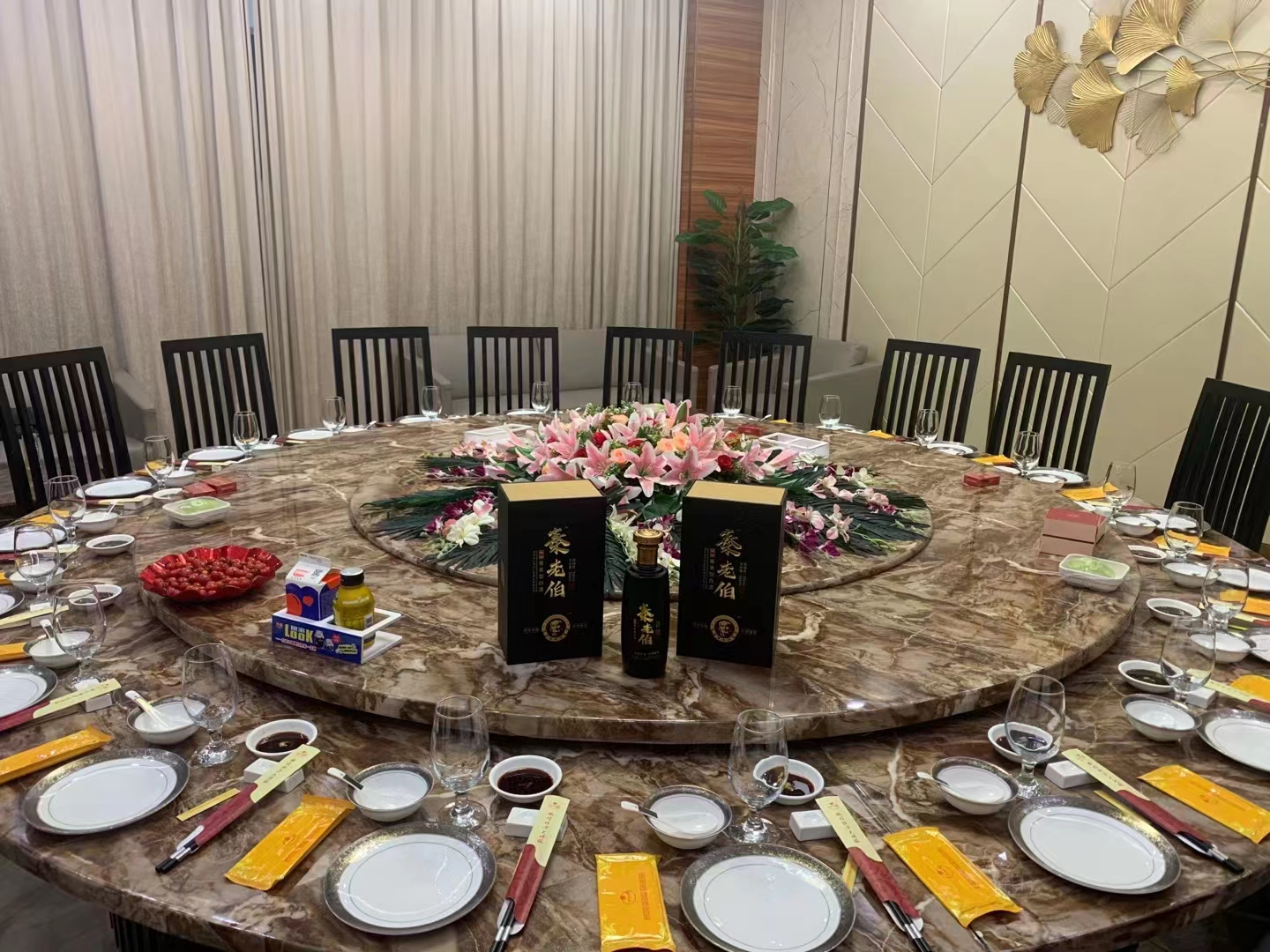 秦老伯酱香白酒怎么样？粉丝：性价比酱酒怎能少了这两款？