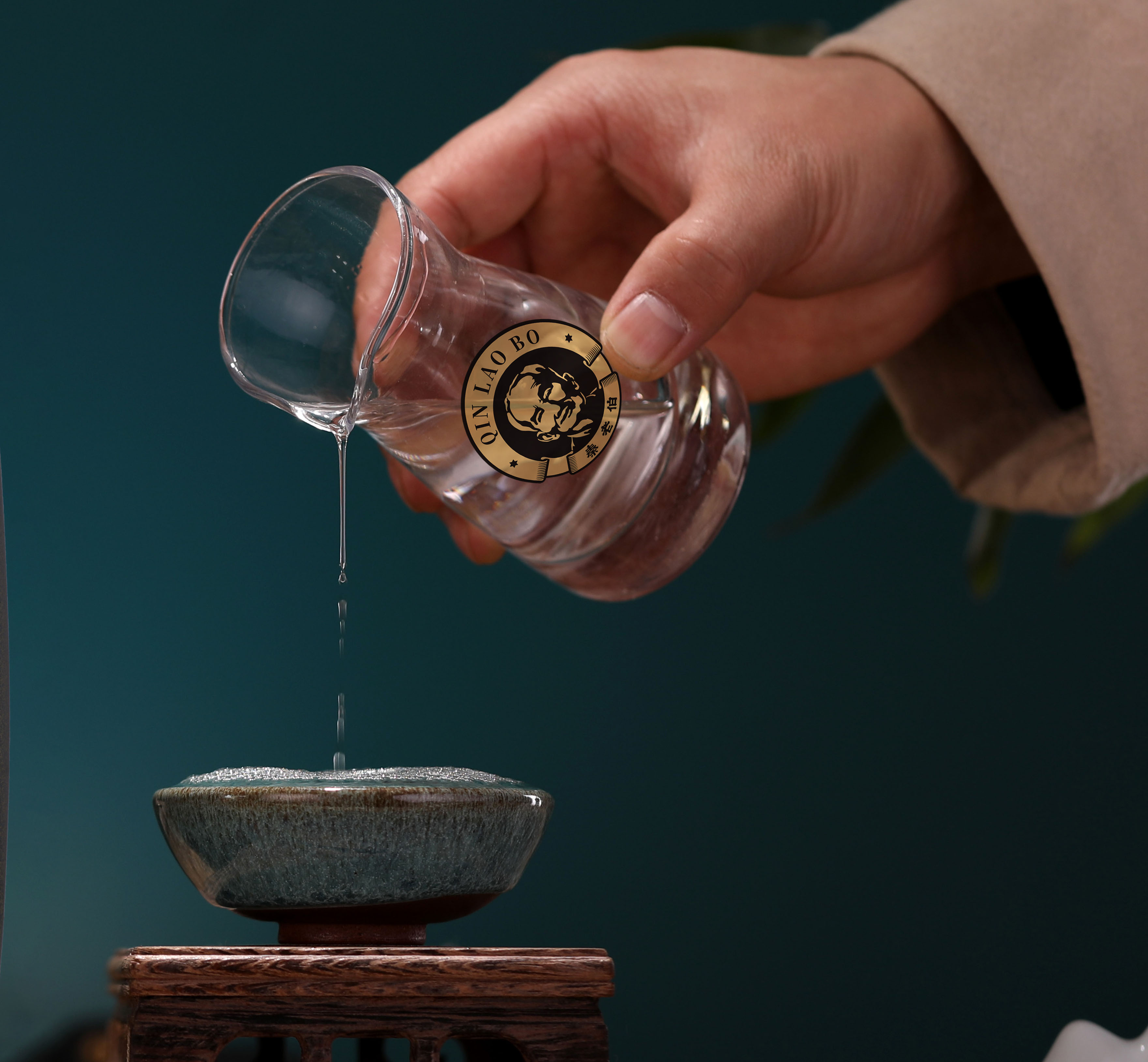 一秒教你如何区分粮食酒和勾兑酒