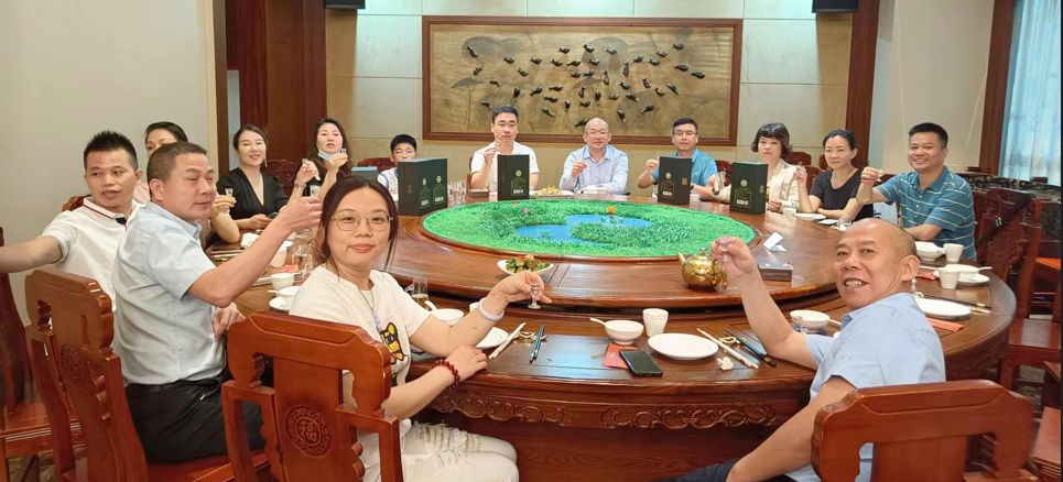 秦老伯商学院第一期品酒沙龙分享会圆满成功！